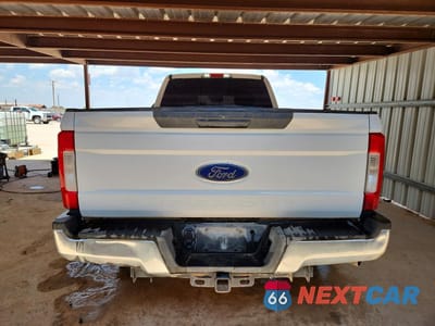 Zdjęcie 6 z 12 samochodu: 2019 FORD F350 SUPER DUTY VIN:1FT8W3B61KEC96897 - miniatura