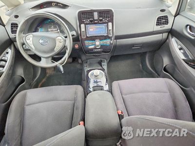 Zdjęcie 8 z 13 samochodu: 2015 NISSAN LEAF SV VIN:1N4AZ0CP1FC321691 - miniatura