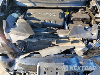 Zdjęcie 12 z 13 samochodu: 2017 JEEP CHEROKEE LATITUDE VIN:1C4PJMCB4HW590972 - miniatura