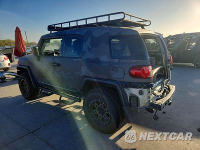 Drugie zdjęcie samochodu z przodu: 2010 TOYOTA FJ CRUISER BASE VIN:JTEZU4BF3AK010611 - miniatura