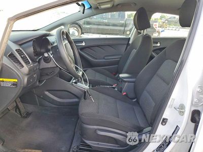 Zdjęcie 7 z 13 samochodu: 2017 KIA FORTE LX VIN:3KPFK4A71HE036015 - miniatura