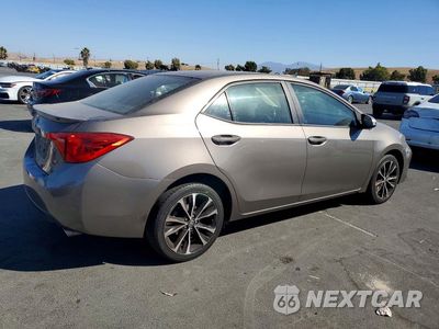 Trzecie zdjęcie samochodu z tyłu: 2018 TOYOTA COROLLA SE VIN:2T1BURHE6JC107725 - miniatura