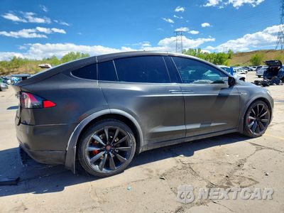 Trzecie zdjęcie samochodu z tyłu: 2016 TESLA MODEL X VIN:5YJXCAE49GF001148 - miniatura