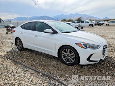 Czwarte zdjęcie samochodu z boku: 2017 HYUNDAI ELANTRA SE VIN:5NPD84LF4HH009333 - miniatura