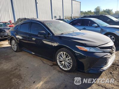 Czwarte zdjęcie samochodu z boku: 2018 TOYOTA CAMRY XLE VIN:4T1B11HK0JU513935 - miniatura