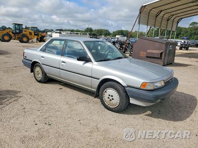 Czwarte zdjęcie samochodu z boku: 1989 TOYOTA CAMRY DELUXE VIN:4T1SV21E6KU109005 - miniatura