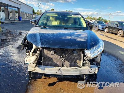 Piąte zdjęcie samochodu w środku: 2018 TOYOTA HIGHLANDER XLE VIN:5TDJZRFH0JS557792 - miniatura