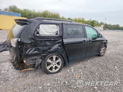 Trzecie zdjęcie samochodu z tyłu: 2012 TOYOTA SIENNA SPORT VIN:5TDXK3DC1CS243977 - miniatura