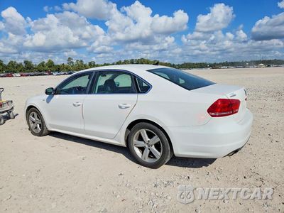 Drugie zdjęcie samochodu z przodu: 2014 VOLKSWAGEN PASSAT S VIN:1VWAS7A31EC031275 - miniatura