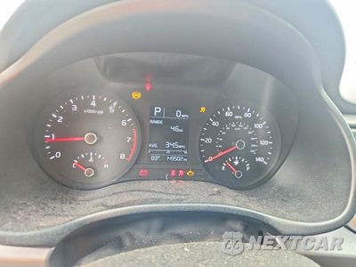 Zdjęcie 9 z 12 samochodu: 2019 KIA RIO VIN:3KPA24AB9KE172608 - miniatura