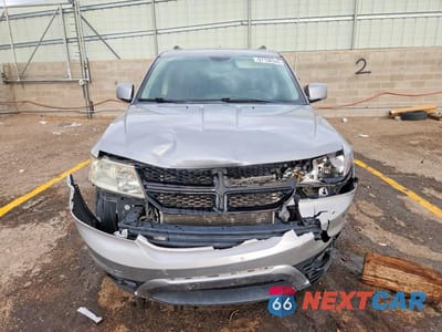 Piąte zdjęcie samochodu w środku: 2017 DODGE JOURNEY CROSSROAD VIN:3C4PDDGG4HT560907 - miniatura