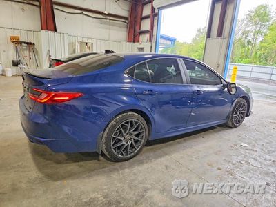 Trzecie zdjęcie samochodu z tyłu: 2025 TOYOTA CAMRY XSE VIN:4T1DBADK5SU023617 - miniatura