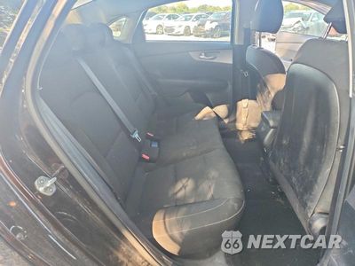 Zdjęcie 10 z 13 samochodu: 2019 KIA FORTE FE VIN:3KPF24AD9KE011764 - miniatura