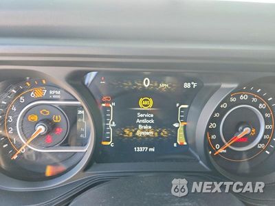 Zdjęcie 9 z 13 samochodu: 2026 JEEP WRANGLER SAHARA VIN:1C4PJXEN2TW264430 - miniatura