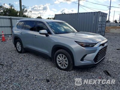 Czwarte zdjęcie samochodu z boku: 2025 TOYOTA GRAND HIGHLANDER XLE VIN:5TDAAAA53SS033575 - miniatura
