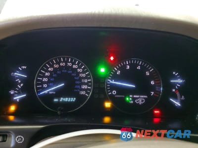 Zdjęcie 9 z 13 samochodu: 2004 LEXUS LX 470 BASE VIN:JTJHT00W343543665 - miniatura