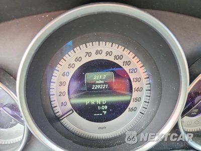 Zdjęcie 9 z 13 samochodu: 2013 MERCEDES-BENZ C 300 4MATIC VIN:WDDGF8AB5DR263037 - miniatura
