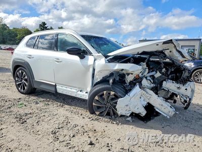 Czwarte zdjęcie samochodu z boku: 2026 MAZDA CX-50 PREMIUM PLUS VIN:7MMVAAEW1TN167335 - miniatura