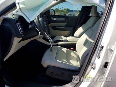 Zdjęcie 7 z 12 samochodu: 2025 VOLVO XC40 PLUS VIN:YV4L12UC5S2453822 - miniatura