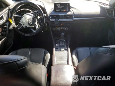 Zdjęcie 8 z 12 samochodu: 2017 MAZDA 3 TOURING VIN:3MZBN1L73HM137822 - miniatura