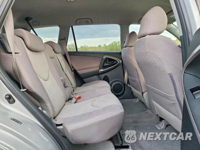 Zdjęcie 11 z 14 samochodu: 2007 TOYOTA RAV4 BASE VIN:JTMBK33V976025689 - miniatura