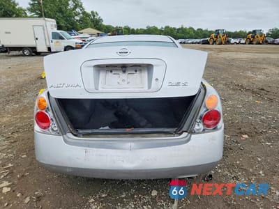 Zdjęcie 6 z 12 samochodu: 2003 NISSAN ALTIMA 2.5 S VIN:1N4AL11E53C108585 - miniatura