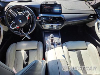 Zdjęcie 8 z 12 samochodu: 2019 BMW M5 VIN:WBSJF0C50KB448328 - miniatura