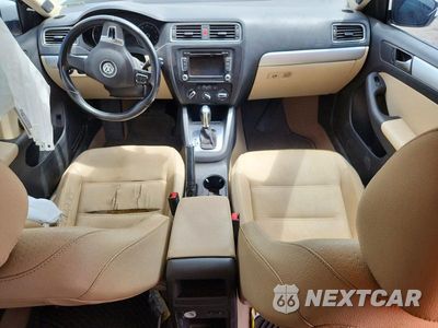 Zdjęcie 8 z 12 samochodu: 2012 VOLKSWAGEN JETTA TDI VIN:3VWLL7AJ5CM360111 - miniatura