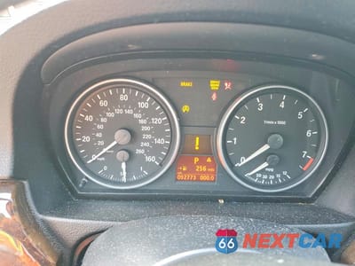 Zdjęcie 9 z 13 samochodu: 2007 BMW 328 XI VIN:WBAVC93567KX60955 - miniatura