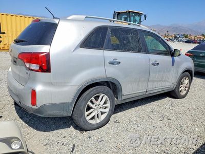 Trzecie zdjęcie samochodu z tyłu: 2015 KIA SORENTO LX VIN:5XYKTDA78FG600254 - miniatura