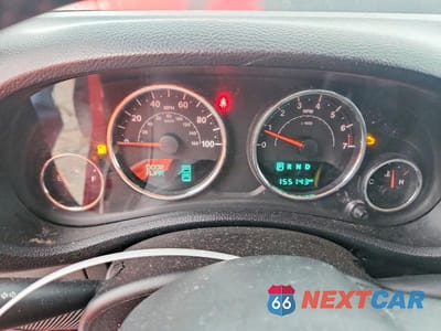 Zdjęcie 9 z 13 samochodu: 2014 JEEP WRANGLER UNLIMITED SAHARA VIN:1C4HJWEG0EL324418 - miniatura