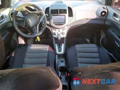 Zdjęcie 8 z 12 samochodu: 2016 CHEVROLET SONIC LT VIN:1G1JC6SB3G4105852 - miniatura