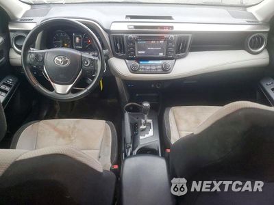 Zdjęcie 8 z 13 samochodu: 2017 TOYOTA RAV4 XLE VIN:JTMRFREV7HJ709223 - miniatura