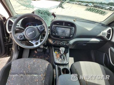 Zdjęcie 8 z 12 samochodu: 2022 KIA SOUL LX VIN:KNDJ23AU2N7153561 - miniatura