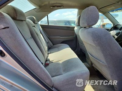 Zdjęcie 10 z 12 samochodu: 2003 TOYOTA CAMRY LE VIN:JTDBE32K630157434 - miniatura