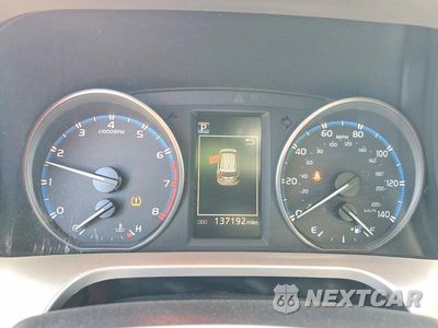 Zdjęcie 9 z 13 samochodu: 2018 TOYOTA RAV4 XLE VIN:JTMWFREV9JJ174033 - miniatura