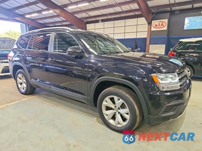 Czwarte zdjęcie samochodu z boku: 2018 VOLKSWAGEN ATLAS S VIN:1V2GR2CA1JC518248 - miniatura