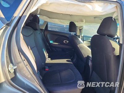 Zdjęcie 11 z 13 samochodu: 2017 KIA SOUL BASE VIN:KNDJN2A21H7440426 - miniatura