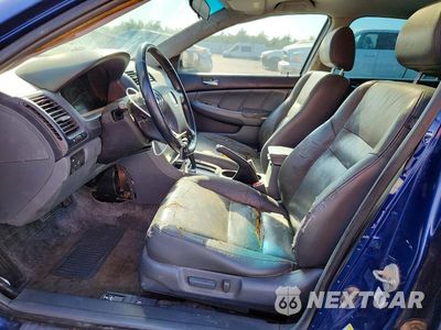 Zdjęcie 7 z 12 samochodu: 2005 HONDA ACCORD EX VIN:1HGCM665X5A007080 - miniatura