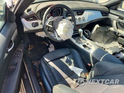 Zdjęcie 8 z 12 samochodu: 2010 BMW Z4 SDRIVE30I VIN:WBALM5C5XAE377412 - miniatura