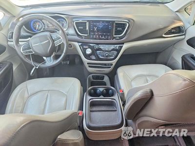 Zdjęcie 8 z 13 samochodu: 2018 CHRYSLER PACIFICA TOURING L VIN:2C4RC1BG5JR217131 - miniatura