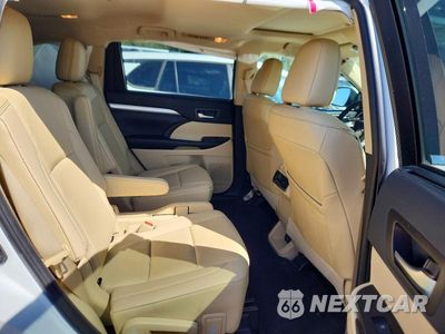 Zdjęcie 10 z 12 samochodu: 2019 TOYOTA HIGHLANDER XLE VIN:5TDKZRFH3KS567271 - miniatura