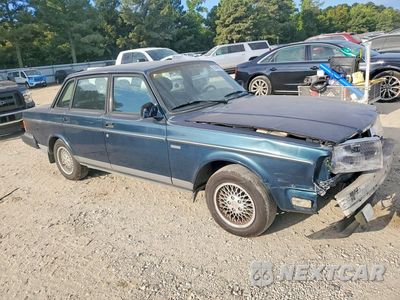 Czwarte zdjęcie samochodu z boku: 1993 VOLVO 240 VIN:YV1AS8807P1488332 - miniatura