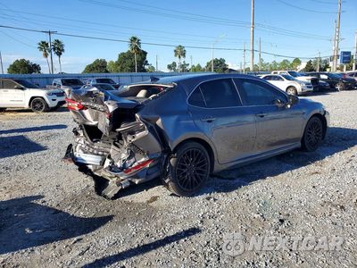 Trzecie zdjęcie samochodu z tyłu: 2020 TOYOTA CAMRY SE VIN:4T1G11AK9LU951243 - miniatura