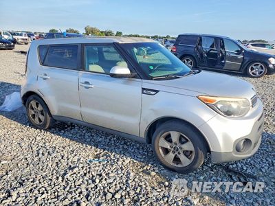 Czwarte zdjęcie samochodu z boku: 2017 KIA SOUL BASE VIN:KNDJN2A20H7499970 - miniatura