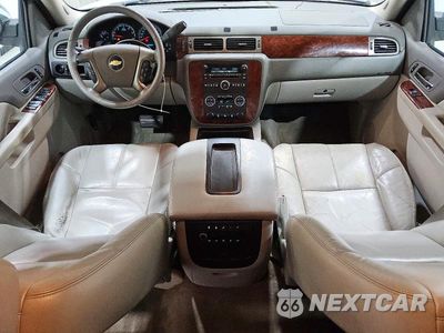 Zdjęcie 8 z 13 samochodu: 2012 CHEVROLET SUBURBAN C1500 LT VIN:1GNSCJE09CR127772 - miniatura