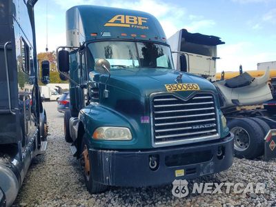 Czwarte zdjęcie samochodu z boku: 2016 MACK CXU613 SEMI TRUCK VIN:1M1AW01X4GM008006 - miniatura