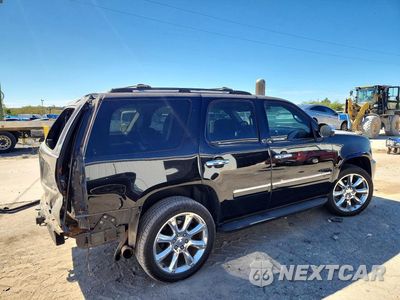 Trzecie zdjęcie samochodu z tyłu: 2013 CHEVROLET TAHOE K1500 LTZ VIN:1GNSKCE07DR205319 - miniatura