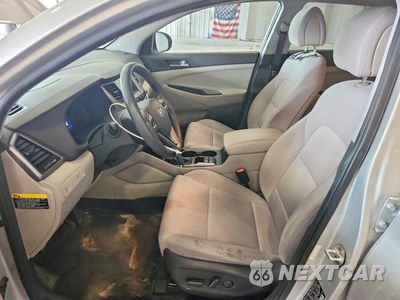 Zdjęcie 7 z 13 samochodu: 2018 HYUNDAI TUCSON SEL VIN:KM8J33A48JU670948 - miniatura