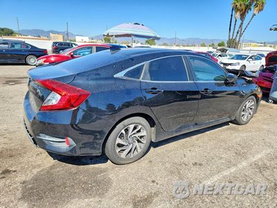 Trzecie zdjęcie samochodu z tyłu: 2018 HONDA CIVIC EX VIN:2HGFC2F8XJH589583 - miniatura